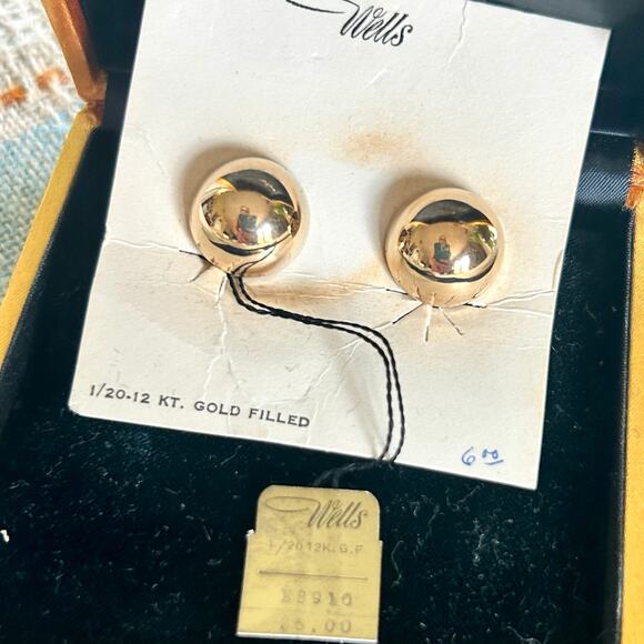 Vintage Wells 12K Gold Filled Clip-On Earrings – Chunky Round Dome Design - Picture 2 of 12